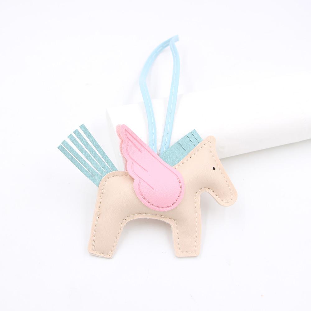 Классический кожаный брелок-подвеска Wing Pony — стильный и игривый дизайн в нескольких цветах