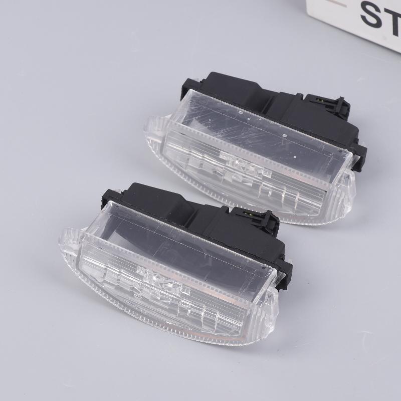 7700410754 License Plate Lamp Housing For Renault Clio II MK2 1998-2005 (No Light Bulb Included)