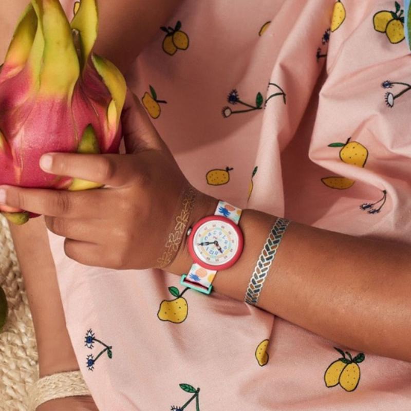 SWATCH Flik Flak Feifei series quartz movement 30M waterproof children's Swiss watch 32mm white dial plastic case nylon strap ZFBNP110