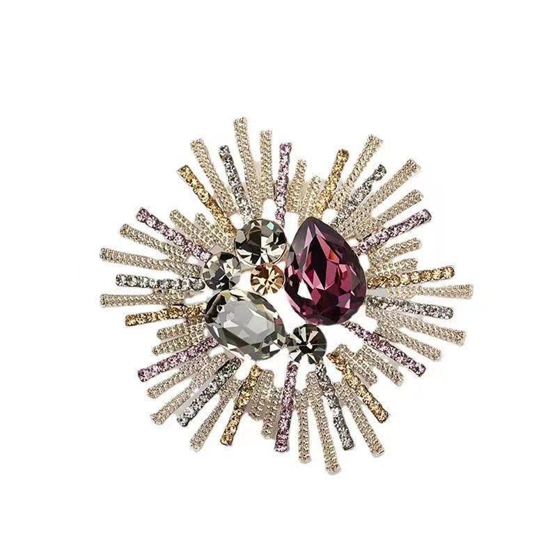 Brooch High-End Sense Niche High-End Women'S Silk Scarf Buckle Alloy Corsage Small Fragrant Wind Pearl Rhinestone High-End