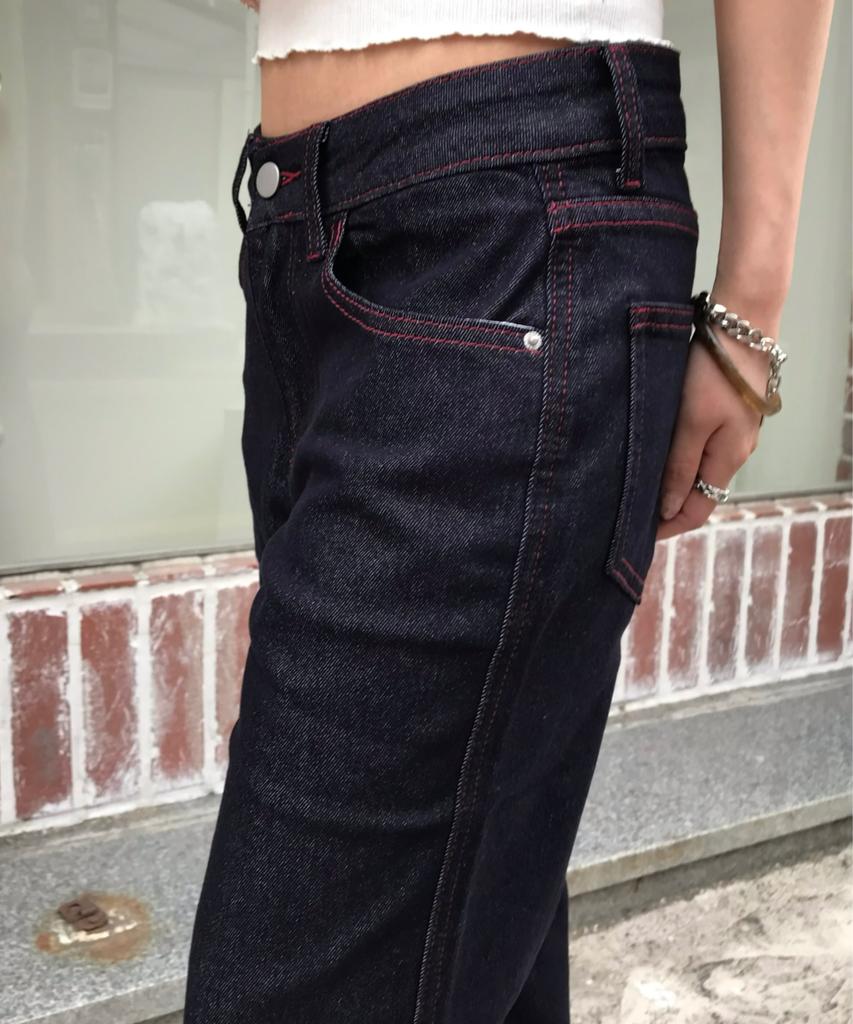 UMBRELLA ON THE GO Женские джинсовые капри 3/4 с низкой посадкой Signature Raw Denim