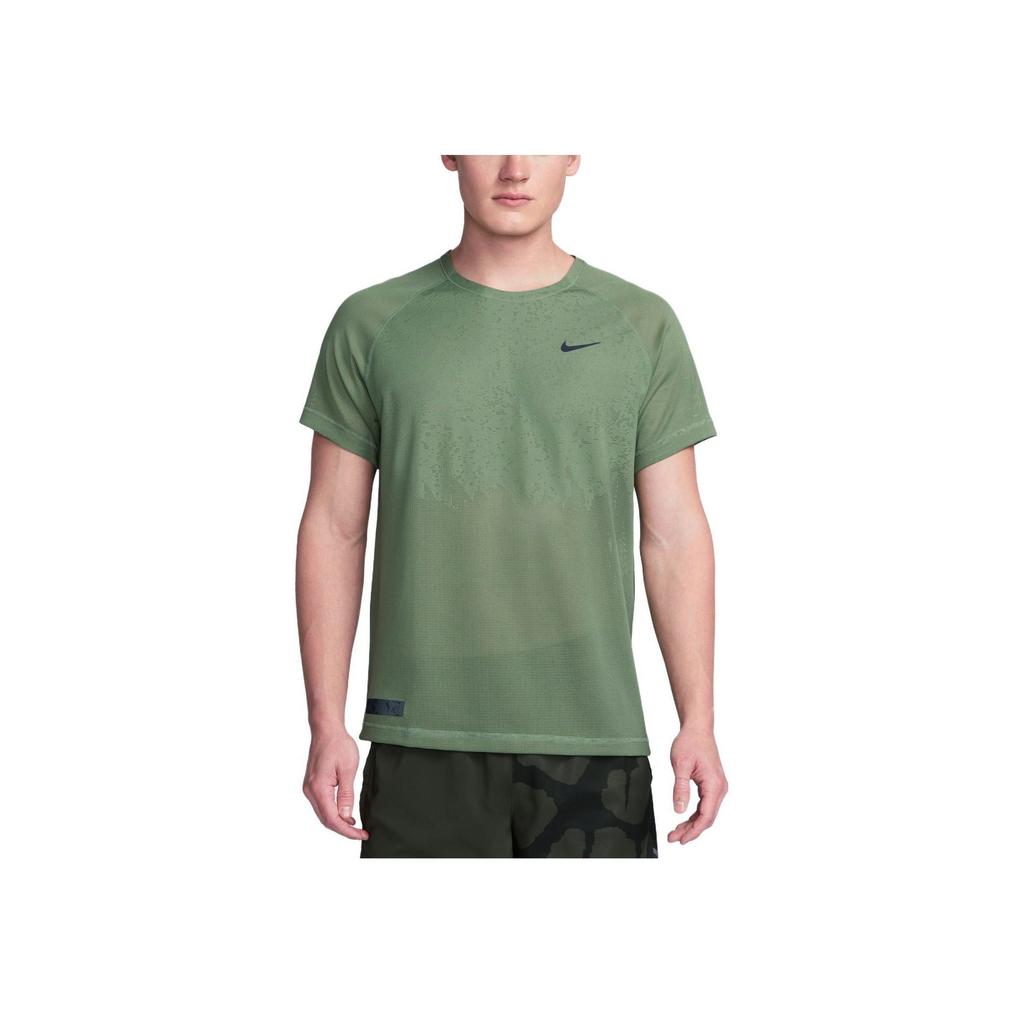 Nike Легкая беговая футболка Dri-Fit Adv со светоотражающими полосками и короткими рукавами, с круглым вырезом, мужская, цвет масляно-зеленый DX0854-386