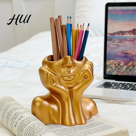 Abstract Face Design Plastic Pen Holder Creative Sculpture Large Capacity Art Supplies Organizer Desktop for Pens Erasers Crayons Markers Makeup Brush