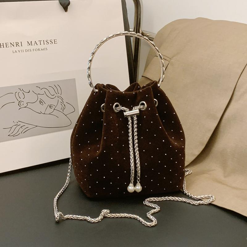 Роскошная брендовая дизайнерская сумка, новая элегантная женская сумка на веревке, бархатная сумка с заклепками, женская модная сумка через плечо