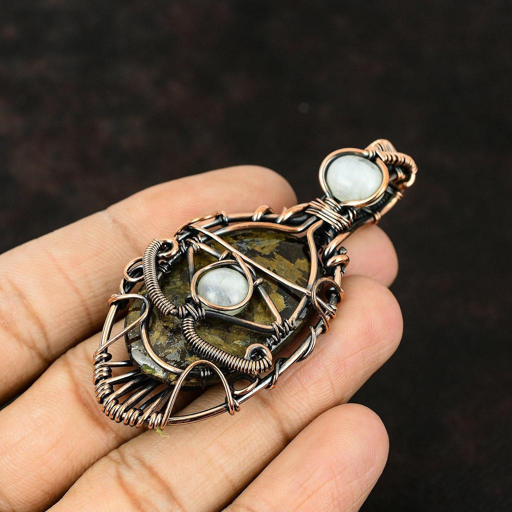 Кулон из камня бронзита 'Глаз Фатимы', ювелирное изделие, обмотанное медной проволокой, украшение из бронзита, кулон 'Глаз Фатимы' из радужного лунного камня, кулон ручной работы для подарка