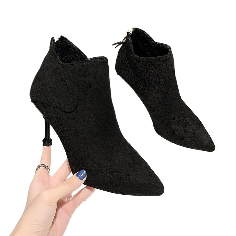 Мода 2024 года, новые модные универсальные короткие сапоги для женщин, весна-осень, с острым носком, на шпильке, удобные, с молнией сзади, телесного цвета