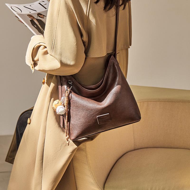 2025 Autumn Winter Fashion New Tote Bag Simple Niche High-end Feel Shoulder Bag Women Large Capacity Commuter Crossbody Bag