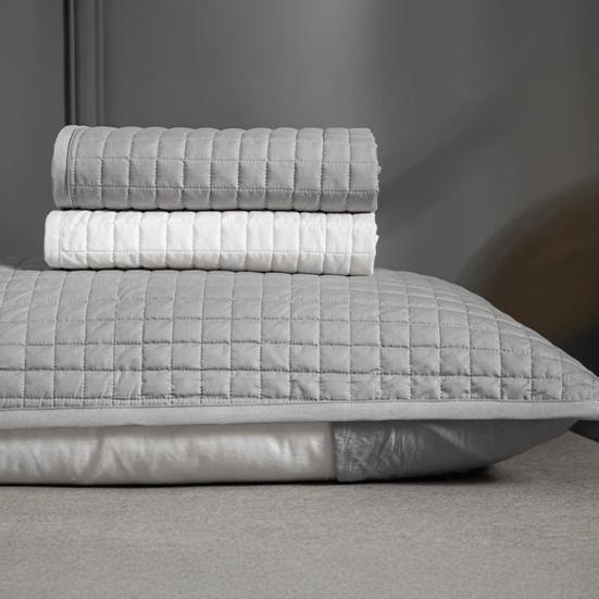 Padded Pillow Cover Solid Color Anti-Mite Pillow Protector Machine Washable Pillow Cover for Home Bedroom Travel Hotel Dormitory