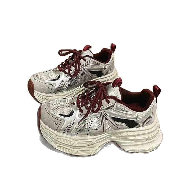 2025 весна маленькие спортивные туфли ультралегкие дышащие на толстой подошве увеличивающие рост повседневные туфли женские универсальные красные кроссовки «папа» Ankola