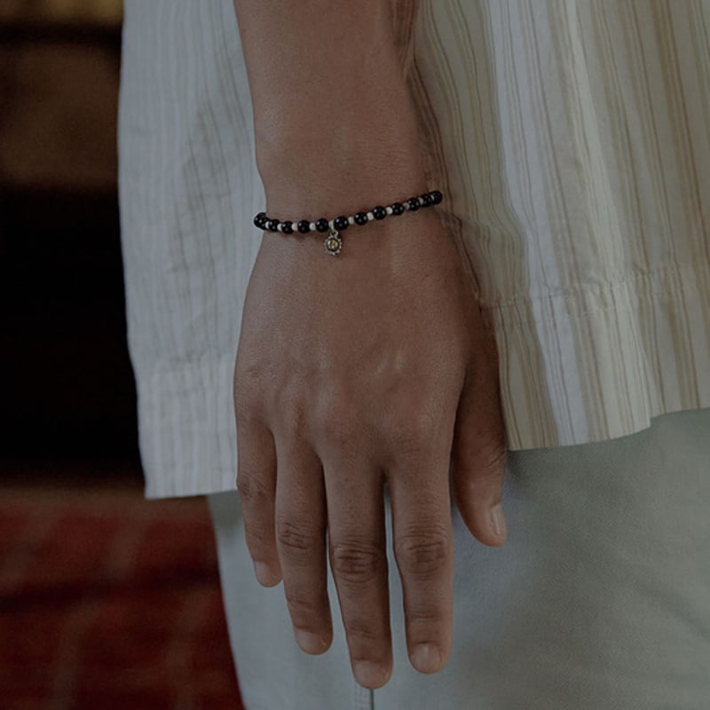 ODDCOLLET Suneye bracelet (howlite)