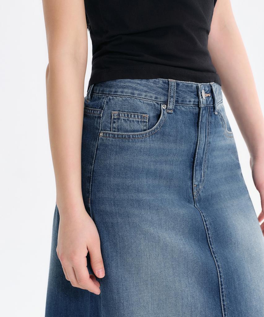 Musinsa Standard Woman Women'S Lightweight Denim Maxi Skirt [Medium Indigo]