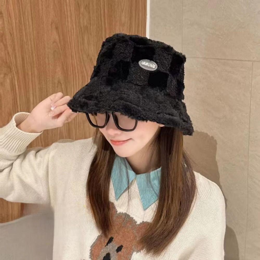 Faux Fur Women Bucket Hat Plaid Checkered Checkered Basin Hat Lamb Wool Fisherman's Hat  Travel