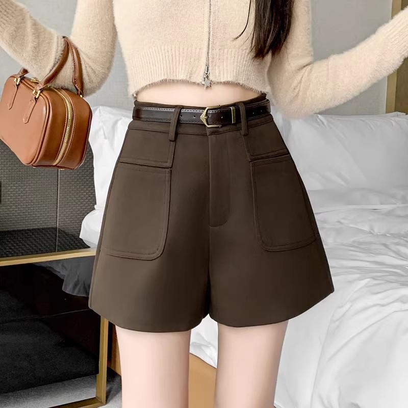 2024 Осень/Зима Женские Шерстяные Шорты с Высокой Посадкой и Широкими Штанинами - Стильные Повседневные Модные Шорты