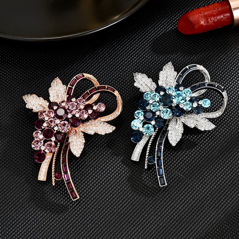 European Heavy Industry Luxury Fireworks Temperament Elegant Coat Accessories Brooch Exquisite Versatile Clothing Accessories