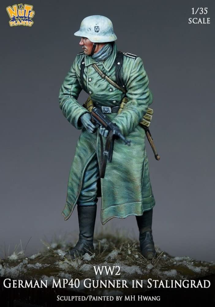 Nuts Planet 1/35 Немецкий унтер-офицер Вермахта времен Второй мировой войны в шинели с MP40, Сталинград, Смоляной набор NP-35007 Цветной литье