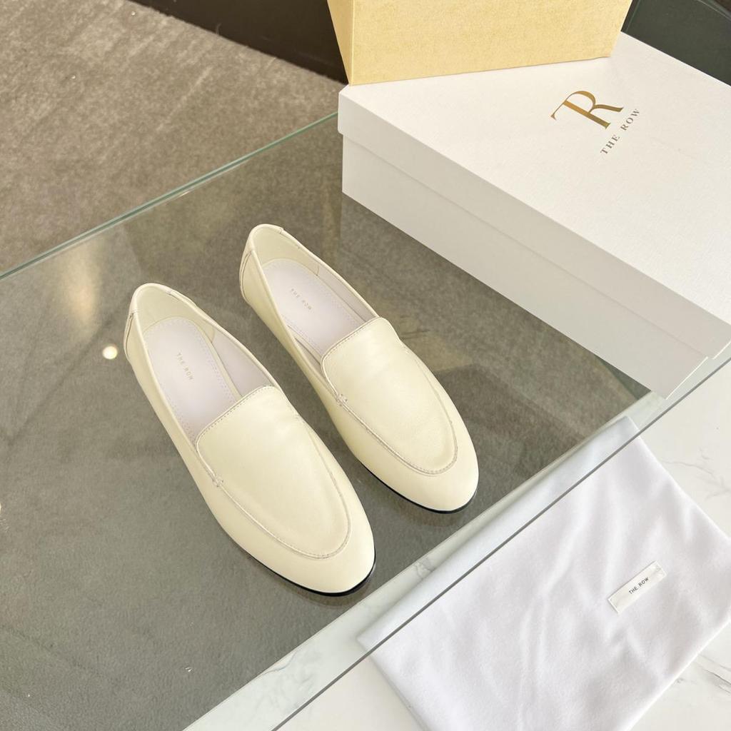 Модные весенние женские туфли-лоферы из натуральной кожи – универсальная простота в небольших кожаных туфлях