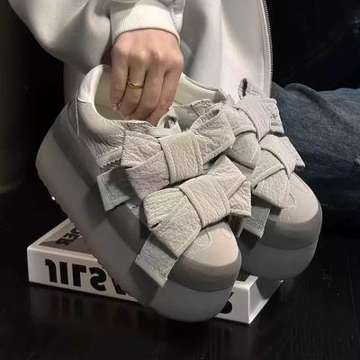 Женская обувь – Кроссовки