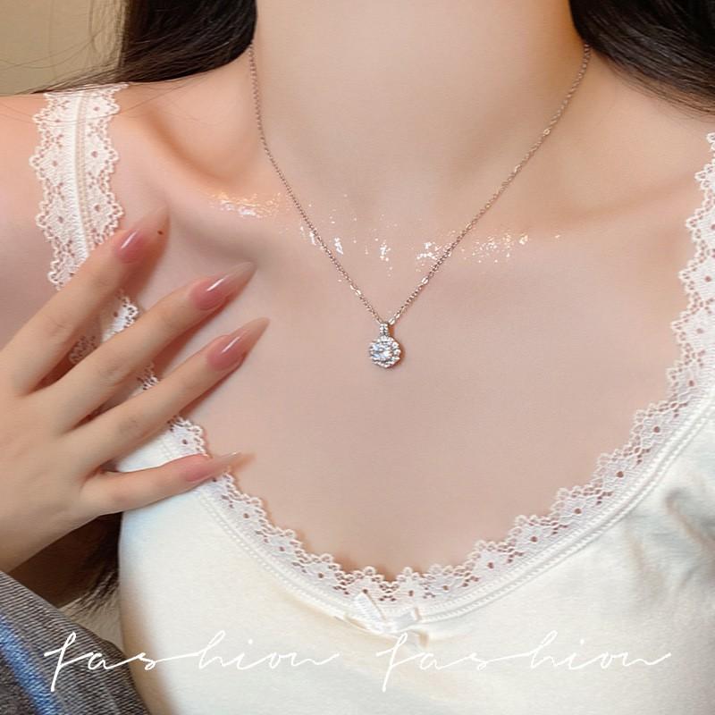 Elegant Pearl Pendant Necklace Women Minimalist Heart Charm Chain Titanium Steel With Gold Plating Lightweight