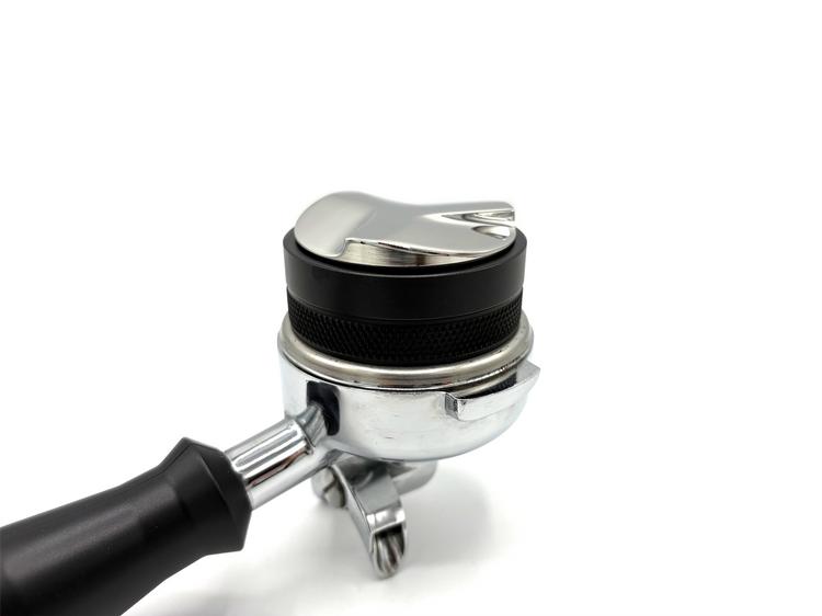 Tamper + distributor 58 mm black Leveling Tool