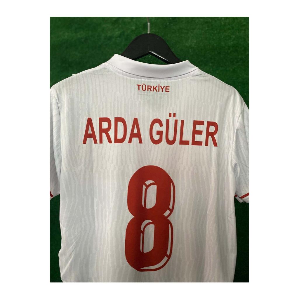 Арда Глер 8 Джерси сборной Турции на Евро-2024