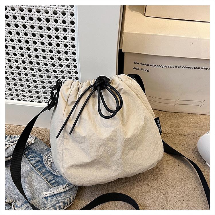 Сумки женские студенческие сумки-ведра легкие спортивные и для отдыха сумки через плечо большой емкости