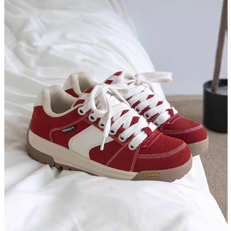 Оригинальные нишевые туфли для досок, женская обувь, осень 2024, новые маленькие красные туфли на платформе, спортивная и любительская обувь