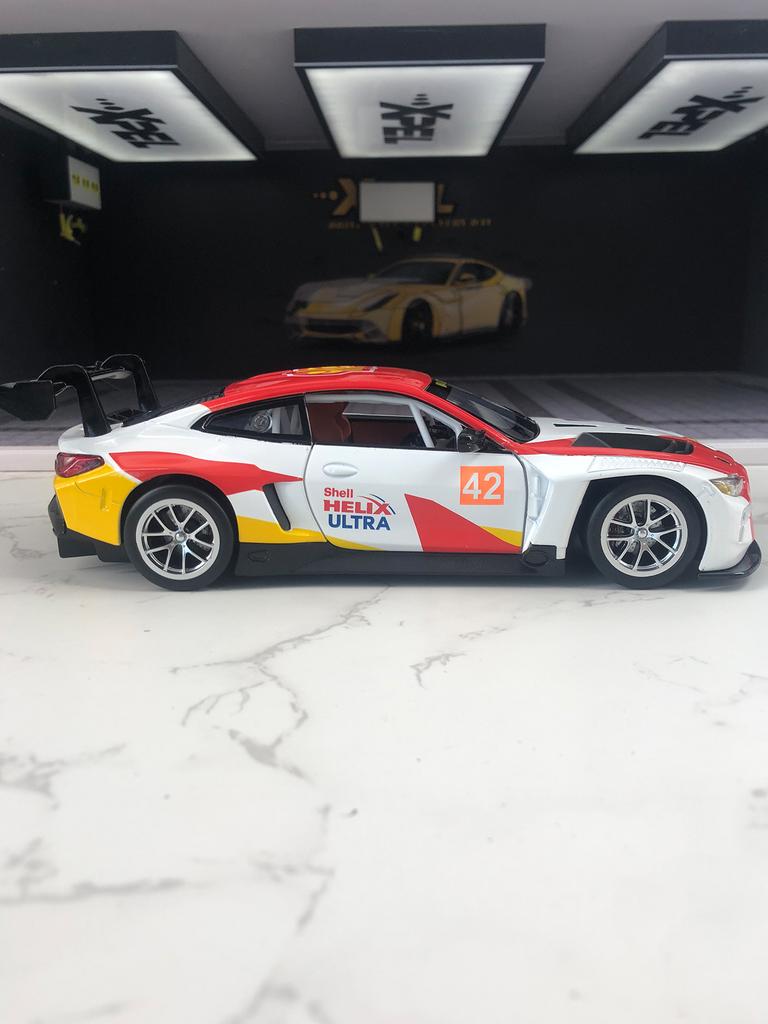 ОСО 1:24 Модель автомобиля BMW M4 GT3, ornament из цинкового сплава, коллекционный подарочный автомобиль