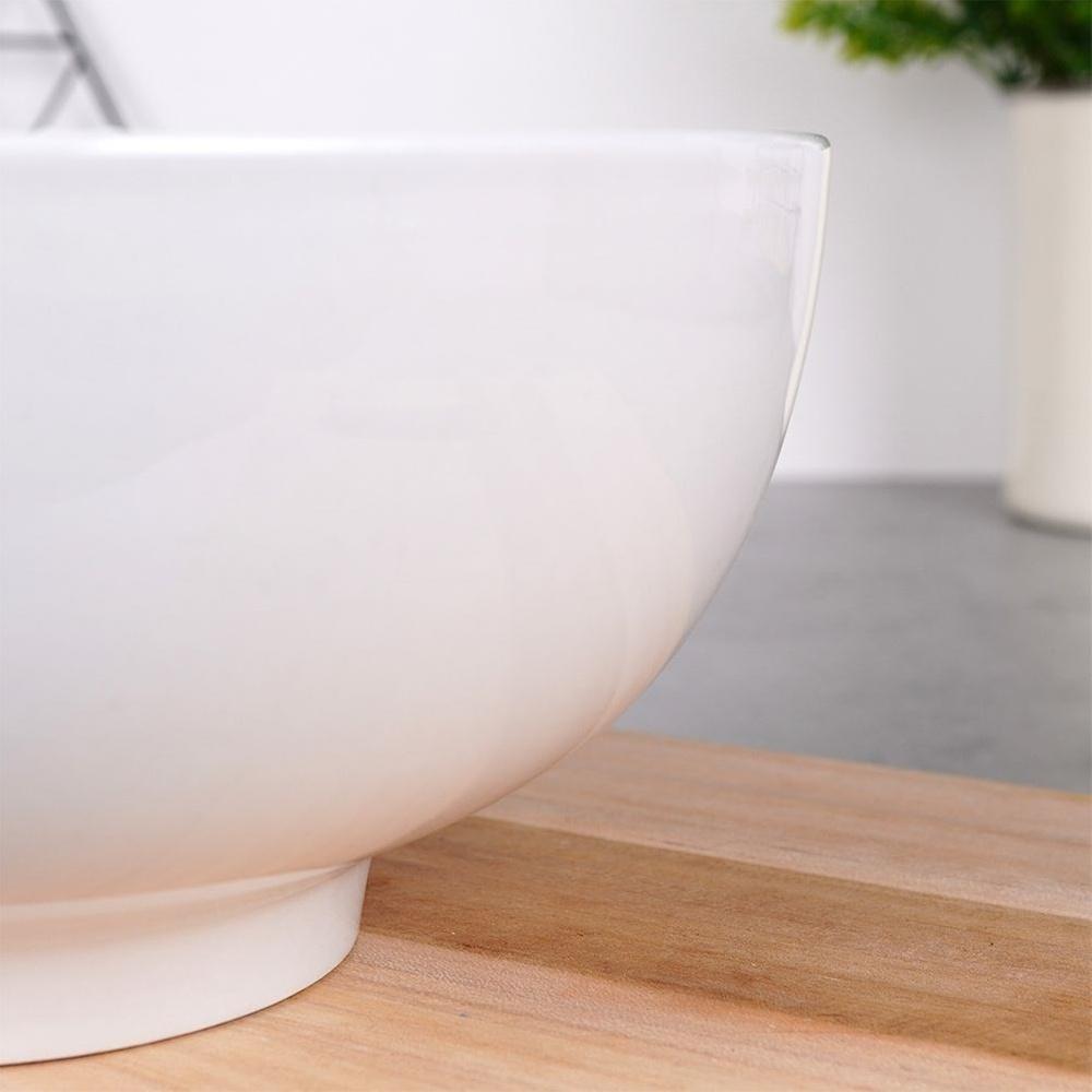 White porcelain bowl 20 cm, 1.6 l