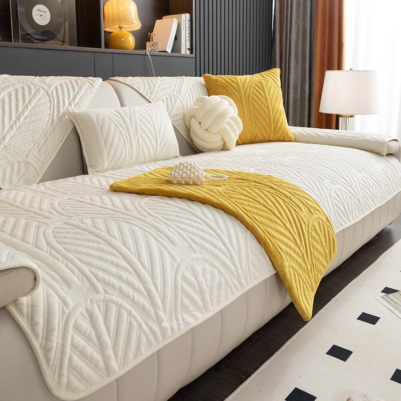 Thicken Milk Velvet Sofa Covers Non Slip Sofa Mat Winter Washable Couch Slipcovers for Living Room Solid Color Soft Sofa Towel