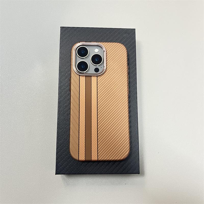 Чехол для MagSafe 16Pro из углеродного волокна с 3D-рельефом для iPhone 16 15 14 13 Pro Max, с беспроводной зарядкой, сплавленная линза, ПК, магнитная крышка
