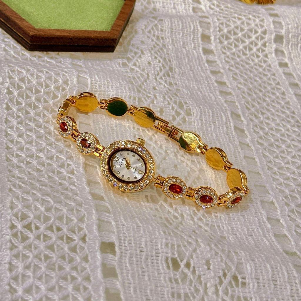 LSVTR Женские винтажные модные овальные часы класса люкс с радужным светом и красным и зеленым драгоценным камнем