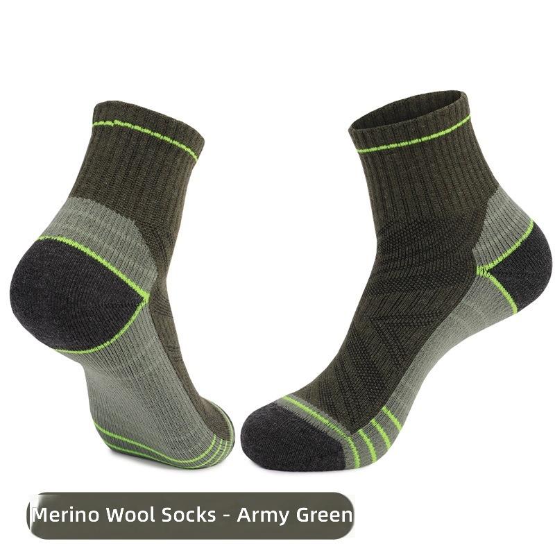 Adult Crew Thickened Towel-Base Winter Hiking Climbing ODM Professional Athletic Seamless Socks Sweat-Absorbent Breathable