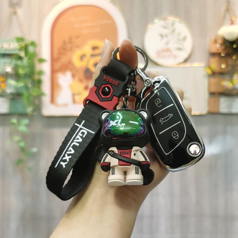 DS Master Xiongbing Iron General Car Remote Key Cover with Buckle – Unisex Car Key Aftermarket Accessory.