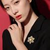 Golden High-End Women'S Delicate Flowers, Sparkling S, Redbud Anti-Light Brooches