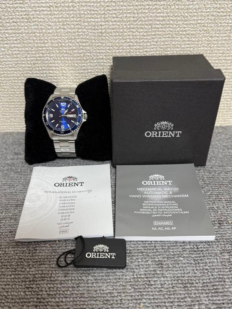 Orient Mako II SAA02002D3 Автоматические дайверские часы Глубокий темно-синий циферблат с солнечными лучами Водонепроницаемость 200 м Нержавеющая сталь День-дата Мужские наручные часы