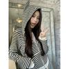 Осенний новый черно-белый контрастный полосатый кардиган на молнии с капюшоном для женщин