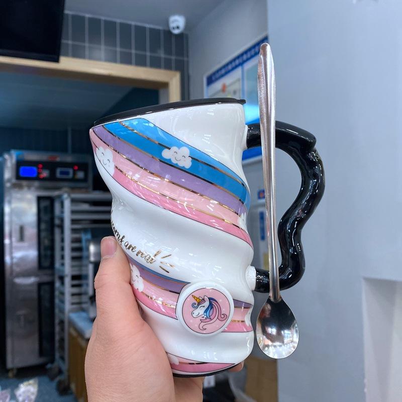 Милая керамическая кружка с радужным единорогом, с крышкой и ложкой, чашка для питья воды с сердечком для девочки, офисная кофейная чашка