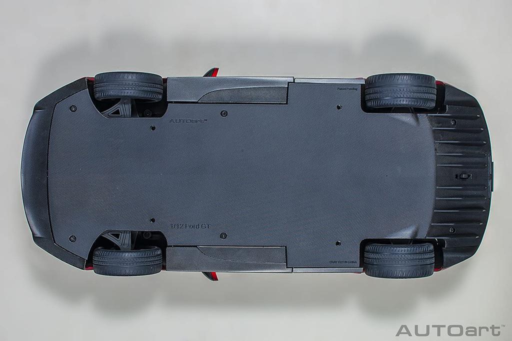 AUTOart Ford GT 2017 Metallic Stripe Готовый продукт 12106 1/12 Красный/Серебристый