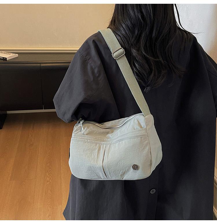 Женская спортивная минималистичная сумка кроссбоди 2025: Легкая, Вместительная, Универсальная наплечная сумка для поездок на работу или повседневного использования