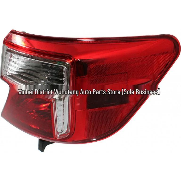 Compatible Taillight Elbow Halogen for 2012-2014 Toyota Camry (81550-06470, 81560-0647)