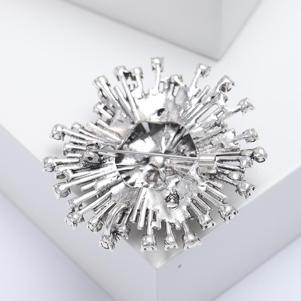 Rhinestone Vintage Flower Brooch Ladies Coat Elegant Brooch High Quality Jewelry Autumn Pin