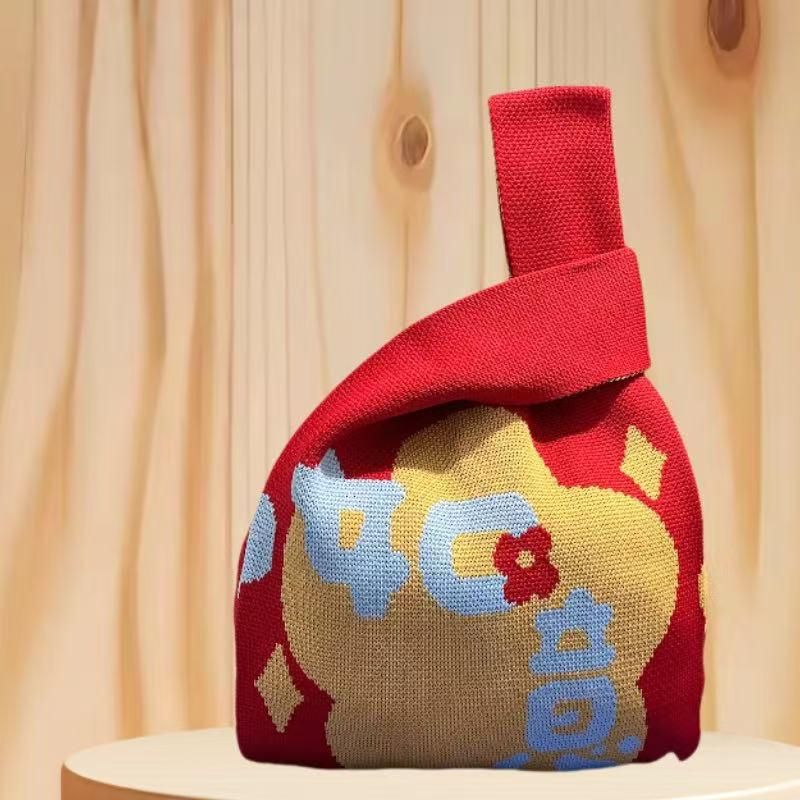 Вязаный подарочный пакет-сувенир "Год Лошади"