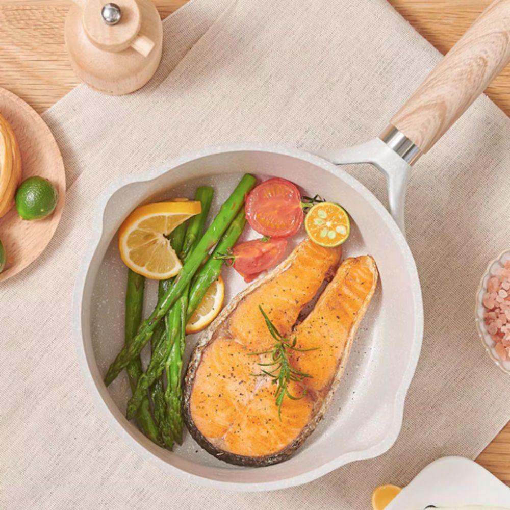 Spout Design Aluminum Zinc Zinc Alloy Milk Pot Non-stick Soup Pan Mini Saucepan  Stove