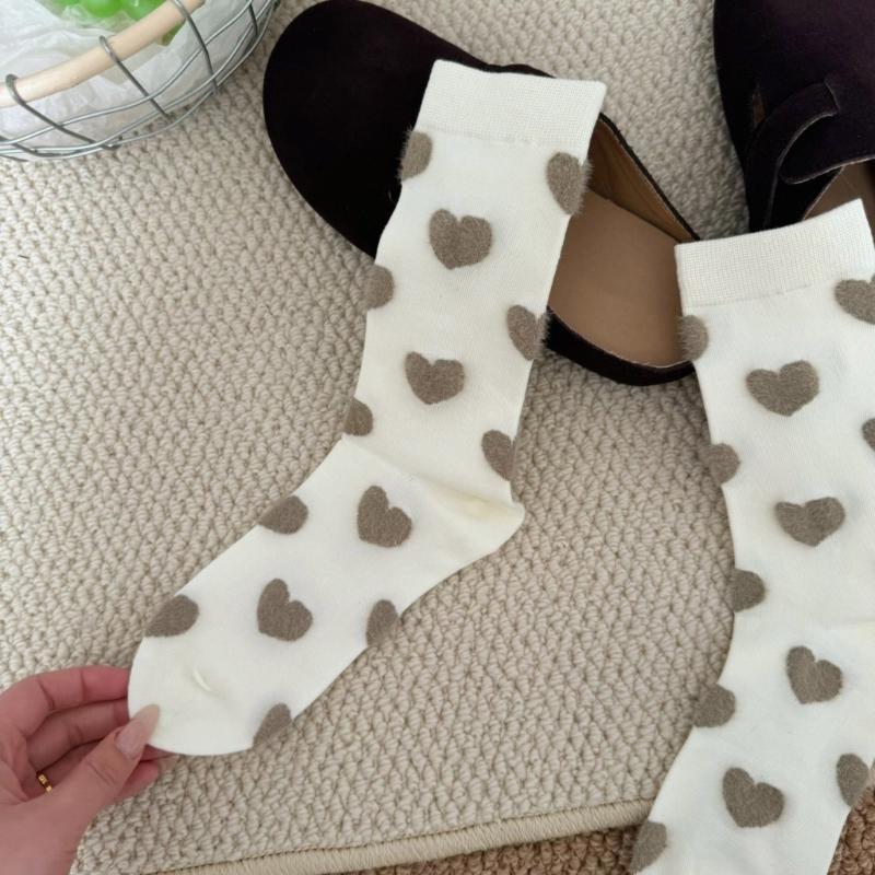 4 Pairs Breathable Women's Ankle Socks Flocking Heart Pattern Stretchy Fit Nylon Fabric Crew Socks for Work and Leisure