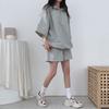 2 dona/toʻplam Ayollar yozgi sport kostyumi fermuarli yuqori yoqali lapelli yarim yengli keng tepa yuqori bel qattiq rangli shortlar sport kiyimi talaba kundalik