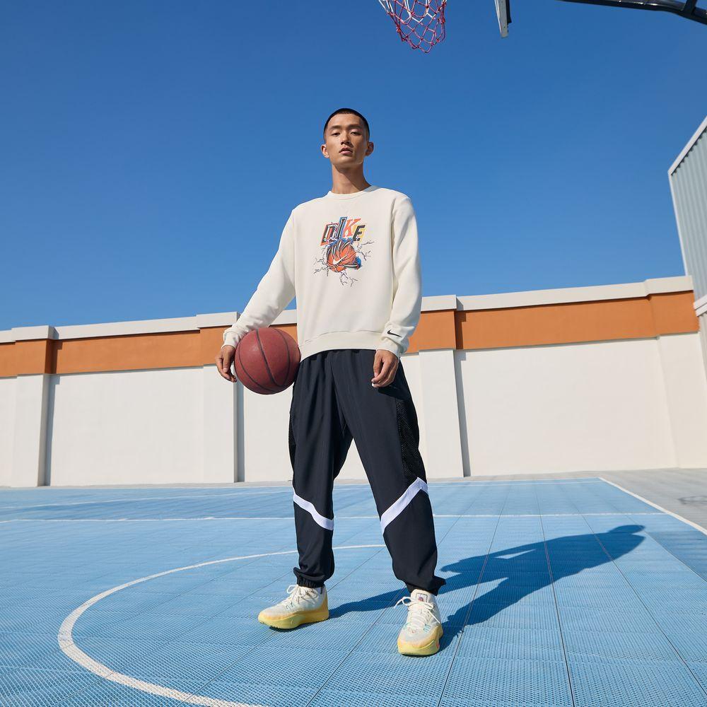 Nike Dri Fit Sweatshirts Men's Crew Neck Moderate