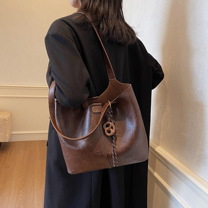 Premium Tote Bag Large Capacity Casual Tote Women's Bag Autumn and Winter New Commuting Lazy Wind Single Shoulder Armpit Big Bag