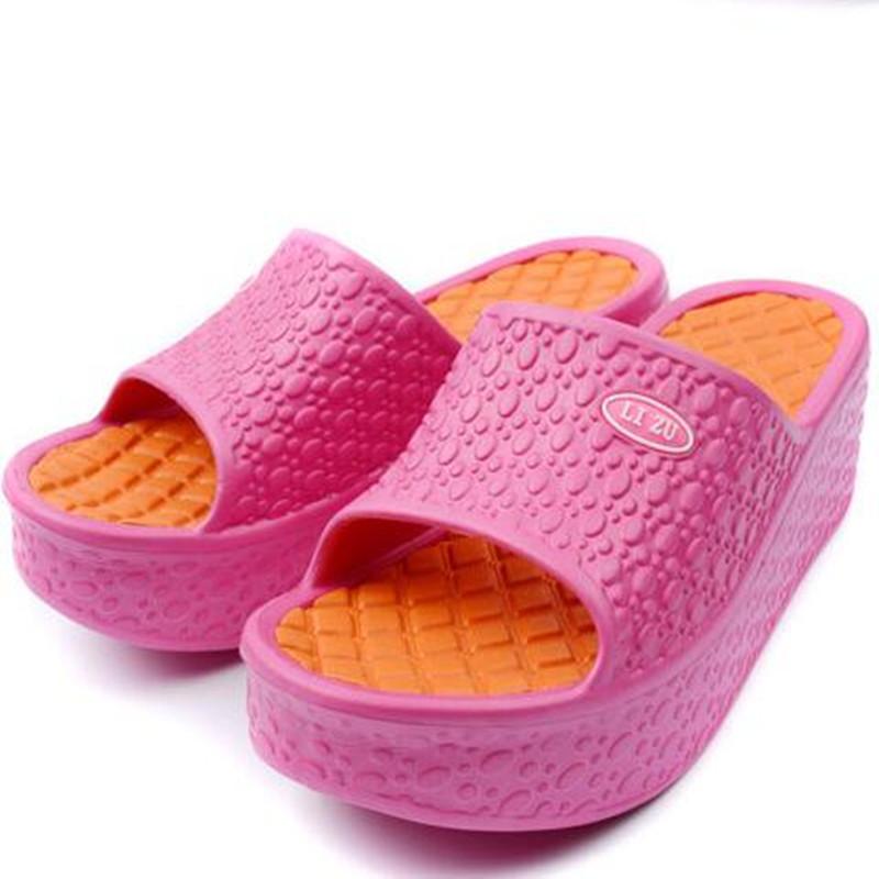 Женские односложные тапочки на танкетке с толстой подошвой, богемные домашние тапочки из пенопласта для ванной комнаты, сверхлегкие и удобные