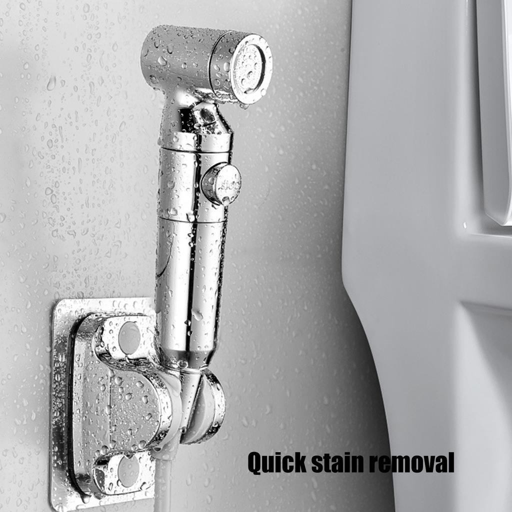 Ручной биде-спрей для ванной с эргономичной ручкой и несколькими настройками давления. Прост в использовании для эффективной очистки.