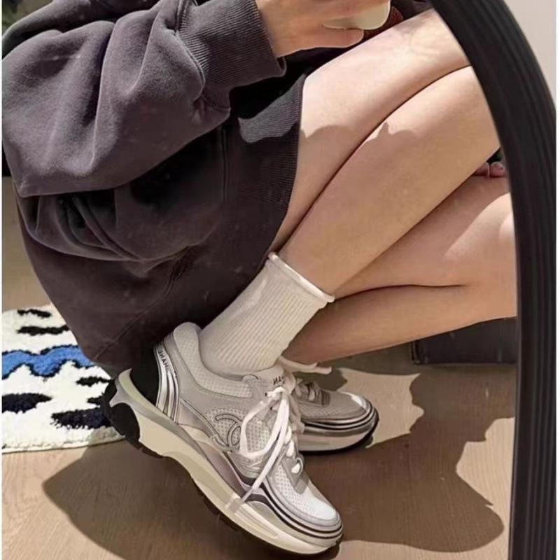 Серебристые женские кроссовки-кеды на толстой подошве в стиле 'dad sneakers' - Увеличивающие рост, на шнуровке, повседневные спортивные туфли.